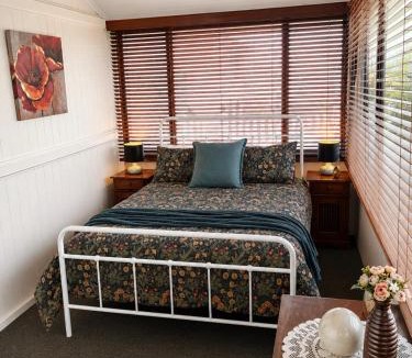 Stanthorpe House | Dillons Cottage