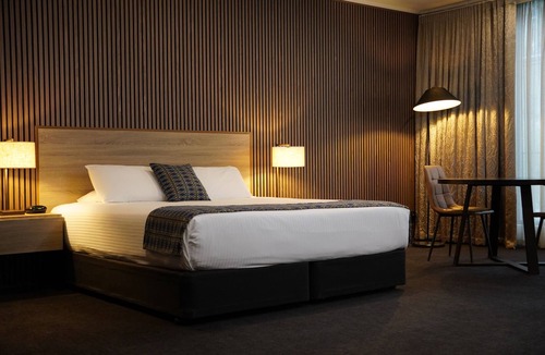 Dingley Village Hotel | Dingley Hotel