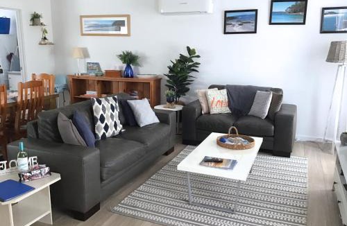 Warilla House | Discover Warilla Bright and Airy Townhouse