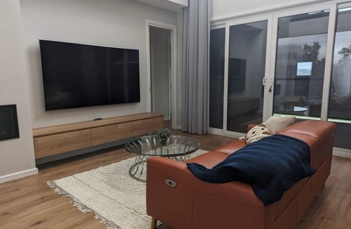 Denman Prospect House | Distinguished at Denman! Tesla charger included