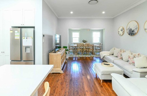 Dubbo House | Distinguished Heritage Oasis - Immaculate Style