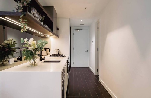 Docklands Apartment | Docklands premium apartment | City View Pool Gym