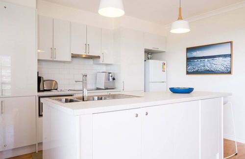 Coronet Bay House | Dog friendly Cutty Sark Cottage @ Coronet Bay