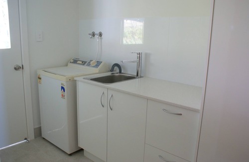 Woolgoolga House | Dolphin's Moon on Pollack