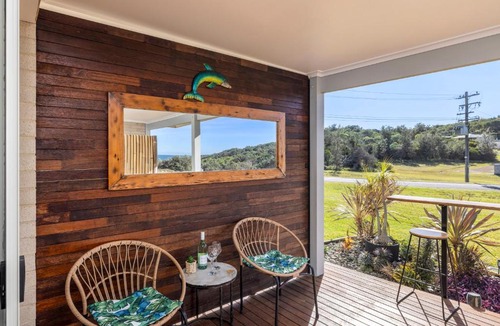 Fishermans Bay Apartment | Dolphin Studio Suite
