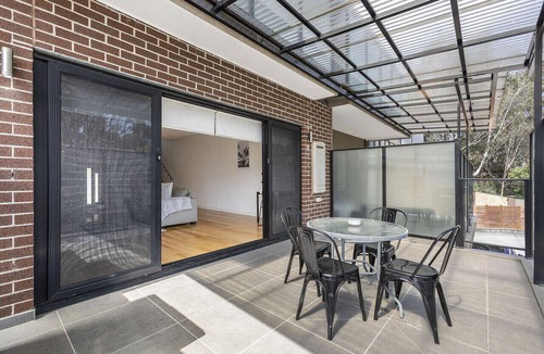 Chadstone House | Domi Rentals - The Atkinson Home