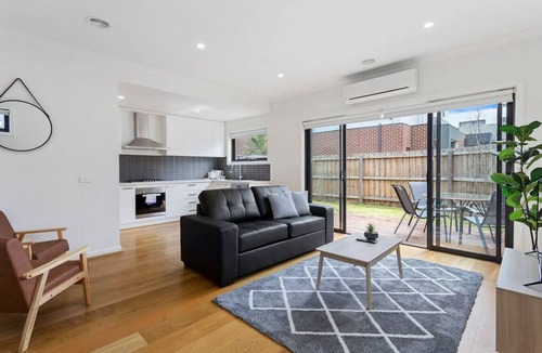 Clayton South House | Domi Rentals - The Mill Residence