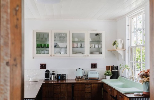 Milton House | Donovan's Cottagen - Close to Milton Delights