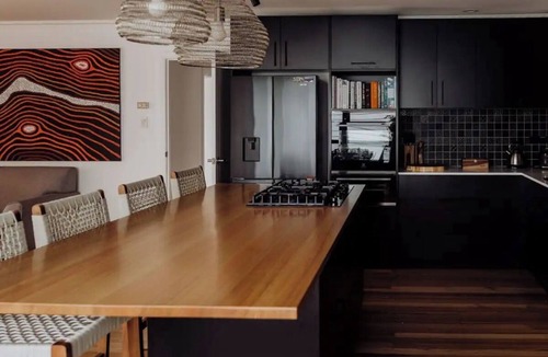 St Helens Apartment | Doric Dreams - Short Stroll to St Helens
