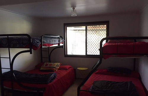 Guilderton House | Double storey Holiday Home pet friendly sleeps 10