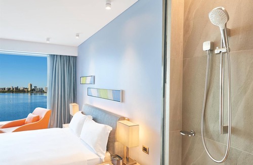 Perth Central Business District Hotel | DoubleTree by Hilton Perth Waterfront