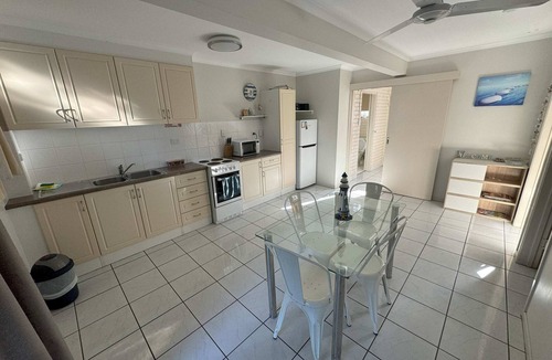 Scarness House | Downstairs villa minutes to the beach