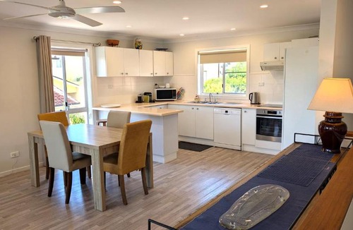 Vincentia House | Dragonfly by Experience Jervis Bay