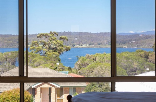 Merimbula House | Drift in - A Lakeview Holiday Escape