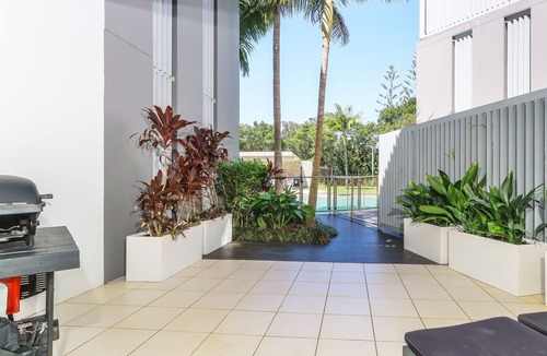Casuarina Apartment | Drift North 5 - Deluxe swim up one bedroom