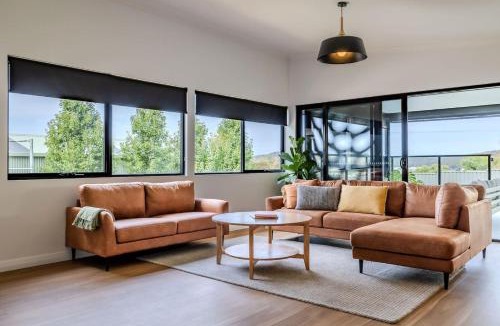 Mira Mar House | Driftaway, Albany