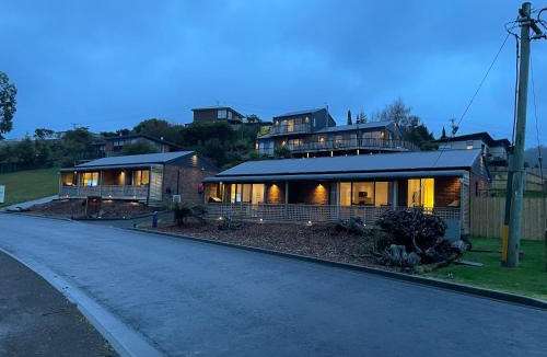 Dover Villa | Driftwood