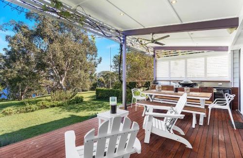 Soldiers Point House | Driftwood