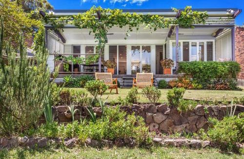 Soldiers Point House | Driftwood