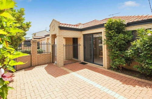 West Busselton House | Duchess Beach Retreat- Town Central