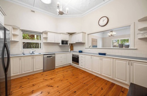 Dulwich House | Dulwich Charm Leafy CBD fringe Sophistication