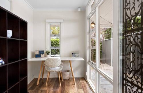 Dulwich House | 'Dulwich Charm' Leafy CBD-fringe Sophistication
