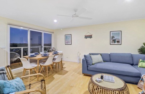 Ocean Grove Apartment | Dune Top Views 400m walk to beach