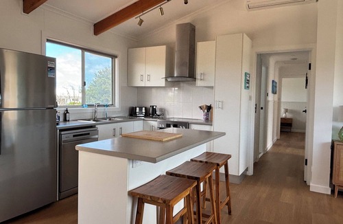 Waterhouse House | DUNE VIEW ROBE - 200m to Beach - Recently Renovated (2025) - Amazing Views
