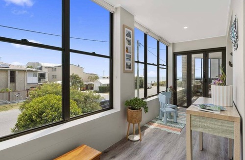 Banksia Beach House | Dunebean Fairway Retreat