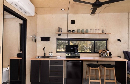 Muchea Cabin | Dylan the tiny cabin in Chittering