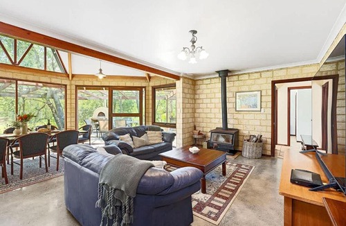 Eagle Bay House | Eagle Bay Beach Lodge - Escape to Coastal Serenity