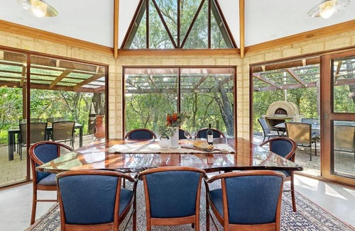Eagle Bay House | Eagle Bay Beach Lodge - Escape to Coastal Serenity