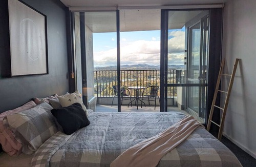 Belconnen Apartment | Eagle's Nest ~ 23rd Floor @Belconnen