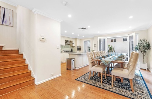 East Perth House | East Perth Luxury Waterfront Retreat