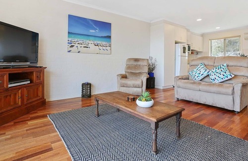 Tura Beach House | Easy golf course access with a lovely ocean views