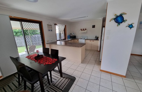 Tin Can Bay House | Easy walk to foreshore and central to all that Tin Can Bay has to offer!