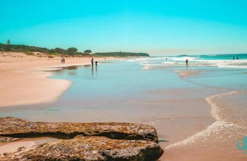 Caves Beach House | Ebbtide at Caves - 500 m to beach