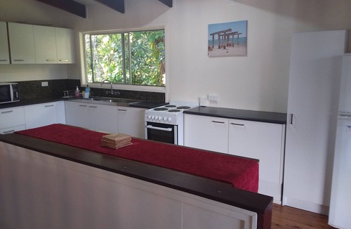 Point Lookout House | Eclectic Paradise, Large House - Prime Beachside Location ocean side of main rd
