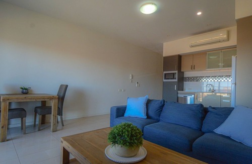 Port Hedland Apartment | Edacious Edgar Modern 1x1