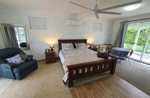 Forest Hill House | Eddies Beach Farm - King Bed - Room