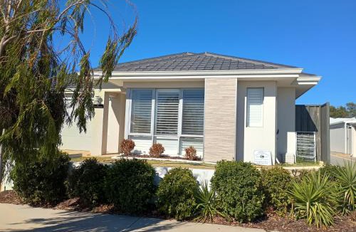 Jindalee House | Eden beach retreat