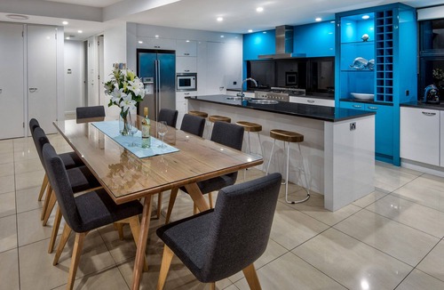 Hamilton Island Villa | Edge 16 Hamilton Island - oceanviews, golf buggy and transfers