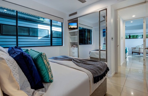 Hamilton Island Villa | Edge 16 Hamilton Island - oceanviews, golf buggy and transfers