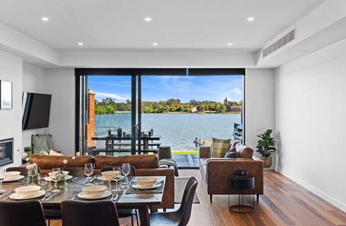 Yarrawonga House | Edgewater on Irvine - Winter Special