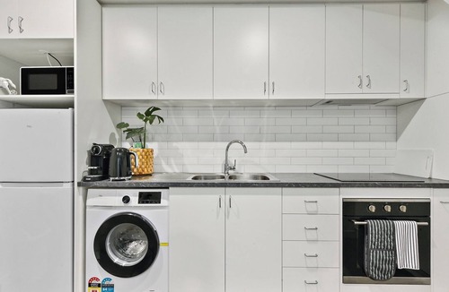 Devonport Apartment | Edward No 3 Loft Apartment