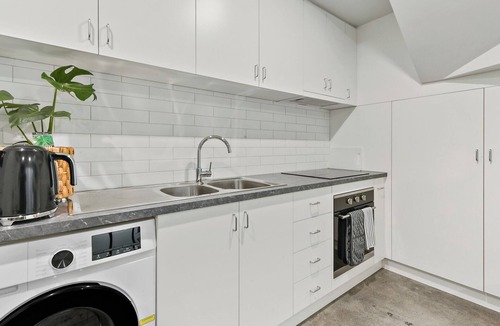 Devonport Apartment | Edward No 3 Loft Apartment