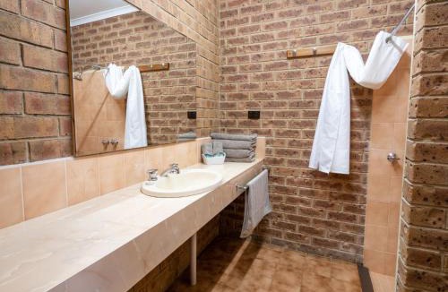 Eildon Hotel | Eildon Parkview Motor Inn Room 2