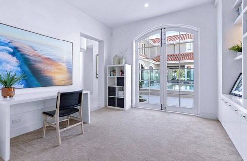 Noosaville House | Elegance On The River, Noosa Waters
