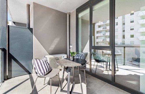Preston Apartment | Elegant 1-Bed by Shops