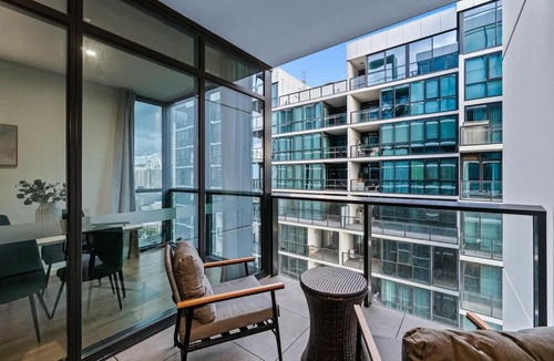 Adelaide Central Business District Apartment | Elegant 1BR CBD Apt Walkable - Parking - WiFi